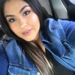 Meet your Posher, Araceli